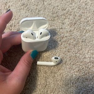 Apple AirPods